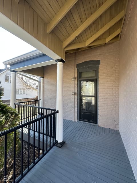 Photo of 102 N Meridian Street, Roachdale, IN