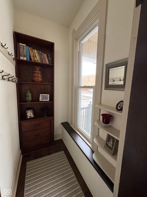 Photo of 102 N Meridian Street, Roachdale, IN