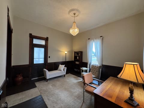 Photo of 102 N Meridian Street, Roachdale, IN