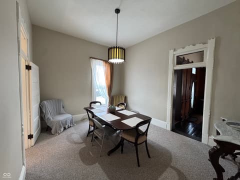 Photo of 102 N Meridian Street, Roachdale, IN
