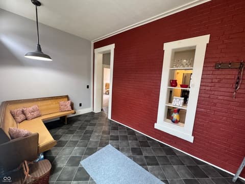 Photo of 102 N Meridian Street, Roachdale, IN
