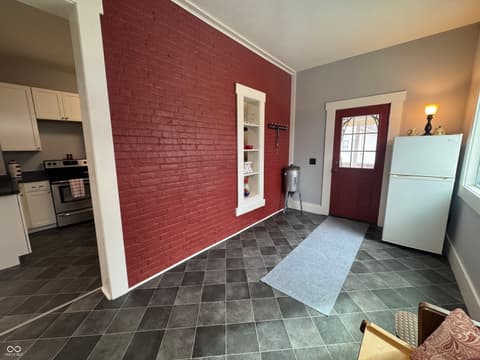 Photo of 102 N Meridian Street, Roachdale, IN