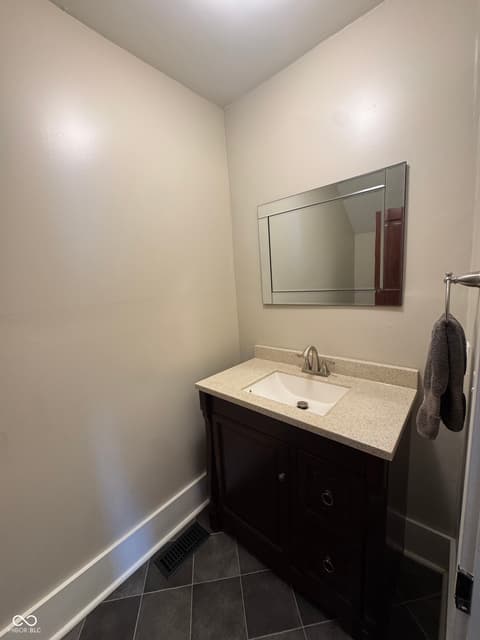 Photo of 102 N Meridian Street, Roachdale, IN