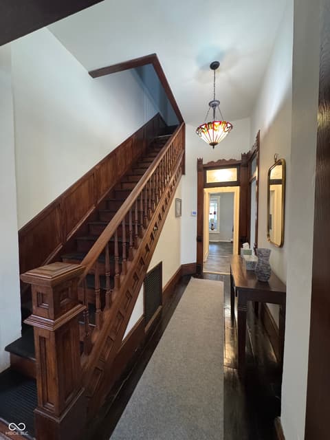 Photo of 102 N Meridian Street, Roachdale, IN