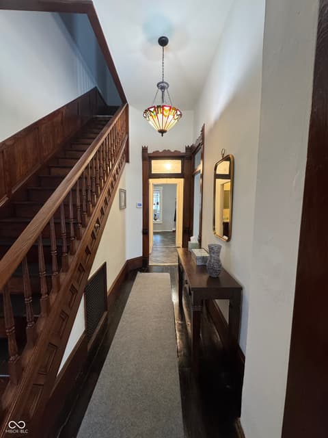 Photo of 102 N Meridian Street, Roachdale, IN