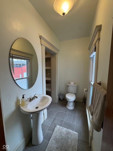 Photo of 102 N Meridian Street, Roachdale, IN