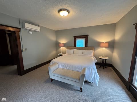 Photo of 102 N Meridian Street, Roachdale, IN