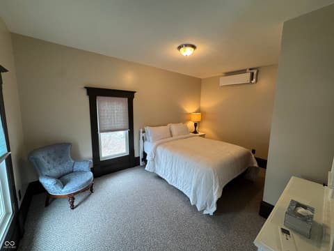 Photo of 102 N Meridian Street, Roachdale, IN