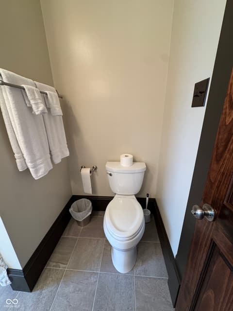 Photo of 102 N Meridian Street, Roachdale, IN