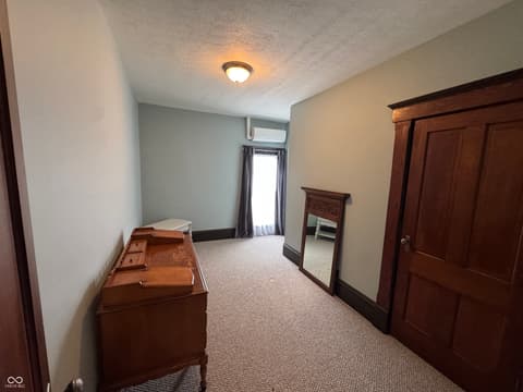 Photo of 102 N Meridian Street, Roachdale, IN