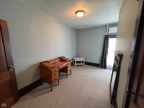 Photo of 102 N Meridian Street, Roachdale, IN