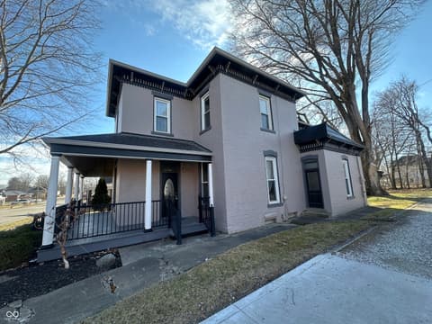 Photo of 102 N Meridian Street, Roachdale, IN