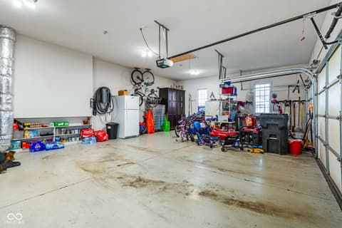 Garage at 1984 Austin James Lane, Seymour, IN