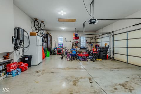 Garage at 1984 Austin James Lane, Seymour, IN