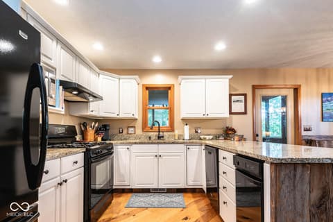 Photo of 9002 E Agate Avenue, Nashville, IN