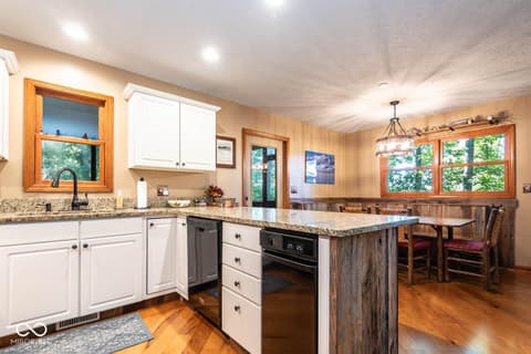 Photo of 9002 E Agate Avenue, Nashville, IN