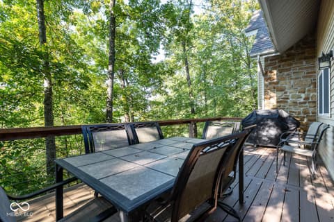 Photo of 9002 E Agate Avenue, Nashville, IN