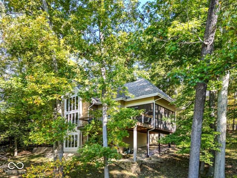 Photo of 9002 E Agate Avenue, Nashville, IN