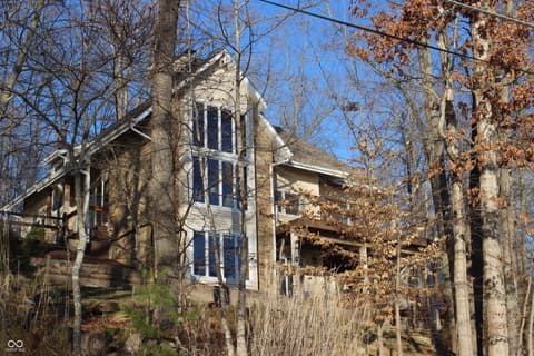 Photo of 9002 E Agate Avenue, Nashville, IN