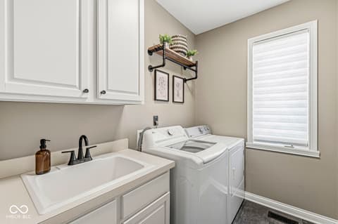 Photo of 8136 Gwinnett Place, Indianapolis, IN