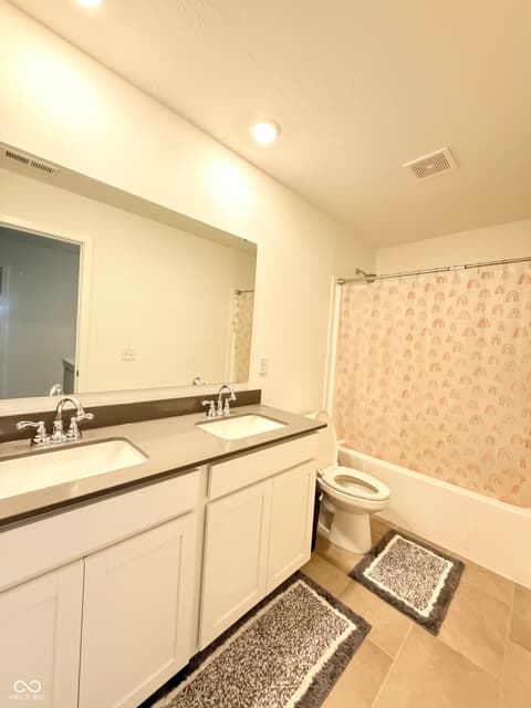 Photo of 1560 Covington Boulevard, Franklin, IN