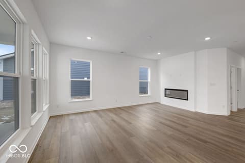 Family room at 3231 Wrangler Drive, Bargersville, IN