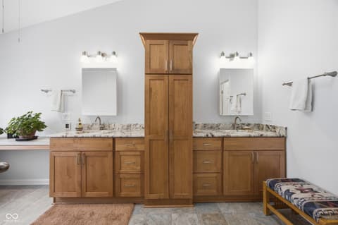 Primary bathroom at 7353 Brackenwood Circle S, Indianapolis, IN