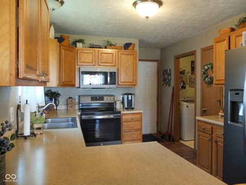 Photo of 31 Hickory Lane S, Crawfordsville, IN