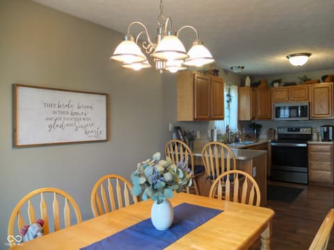 Photo of 31 Hickory Lane S, Crawfordsville, IN