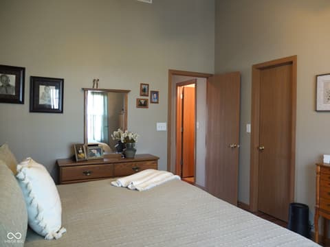Photo of 31 Hickory Lane S, Crawfordsville, IN