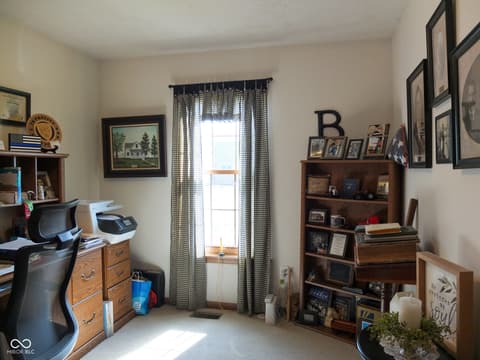 Photo of 31 Hickory Lane S, Crawfordsville, IN