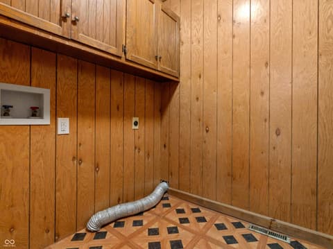 Laundry room at 4110 W Squire Court, Muncie, IN