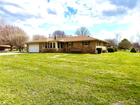 Photo of 6035 Bluff Acres Drive, Greenwood, IN