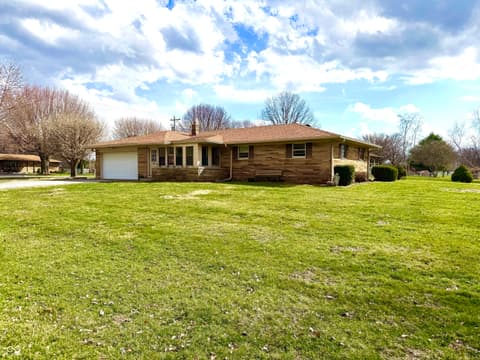 Photo of 6035 Bluff Acres Drive, Greenwood, IN