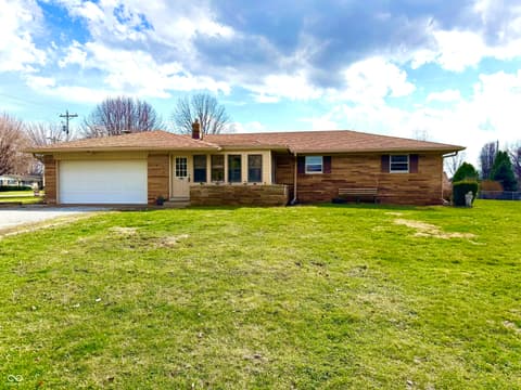 Photo of 6035 Bluff Acres Drive, Greenwood, IN