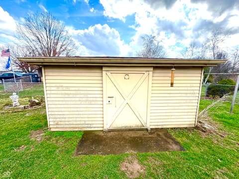 Photo of 6035 Bluff Acres Drive, Greenwood, IN