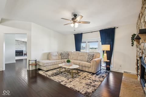 Photo of 7135 N County Road 300 W, Lizton, IN