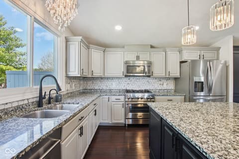 Photo of 7135 N County Road 300 W, Lizton, IN