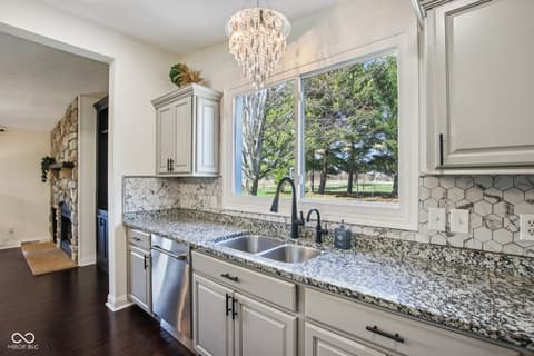 Photo of 7135 N County Road 300 W, Lizton, IN
