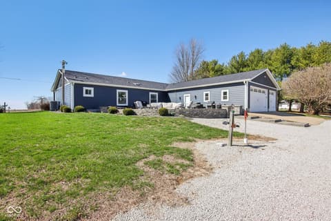 Photo of 7135 N County Road 300 W, Lizton, IN