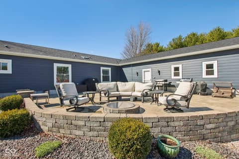 Photo of 7135 N County Road 300 W, Lizton, IN