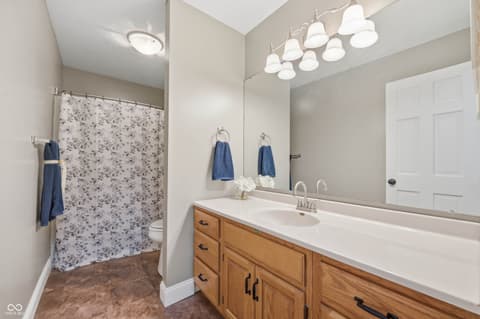 Photo of 209 N Copperwood Court, Muncie, IN