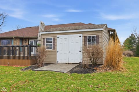Photo of 209 N Copperwood Court, Muncie, IN