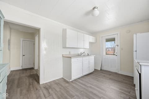 Photo of 219 W Kickapoo Street, Hartford City, IN