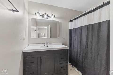 Photo of 237 N 8th Avenue, Beech Grove, IN