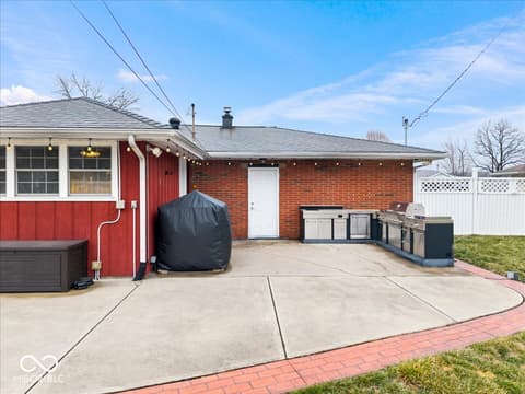 Photo of 257 E 75th Street, Anderson, IN