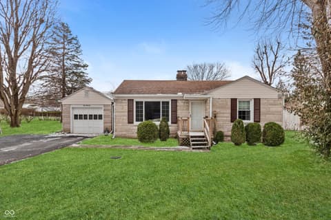 445 N Valley Lane