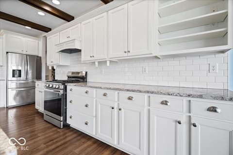Kitchen at 16540 Shore Oaks Court, Noblesville, IN
