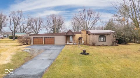 2136 N West Raintree Drive