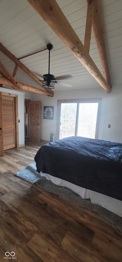Primary bedroom at 2530 S Glen Cove, Martinsville, IN